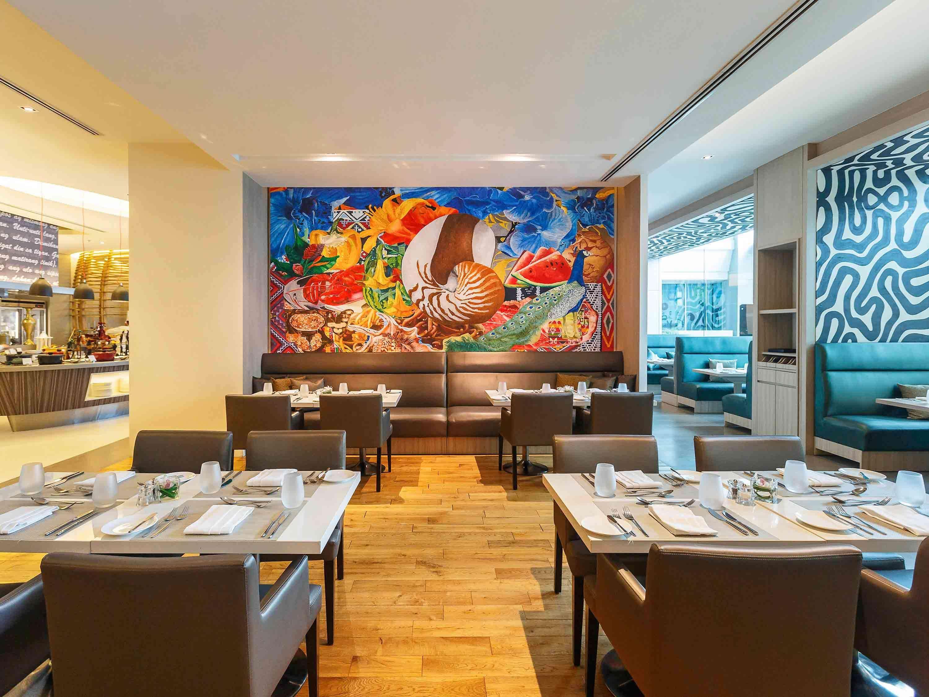 Novotel Manila Araneta City Hotel Кесон-Сити Экстерьер фото