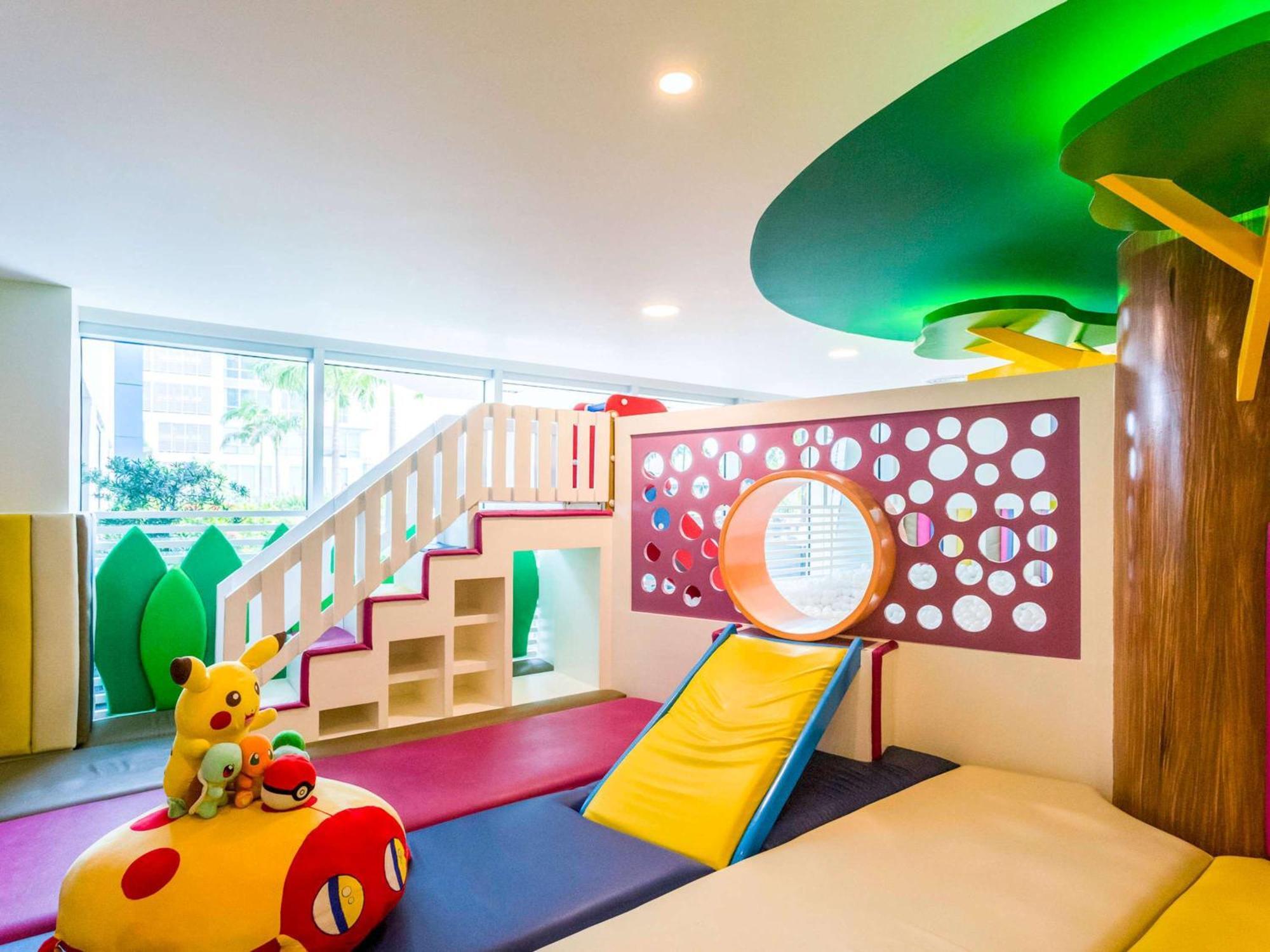 Novotel Manila Araneta City Hotel Кесон-Сити Экстерьер фото
